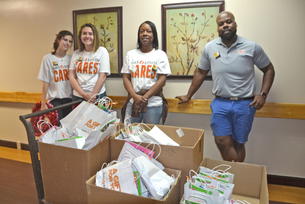 Gas South volunteers